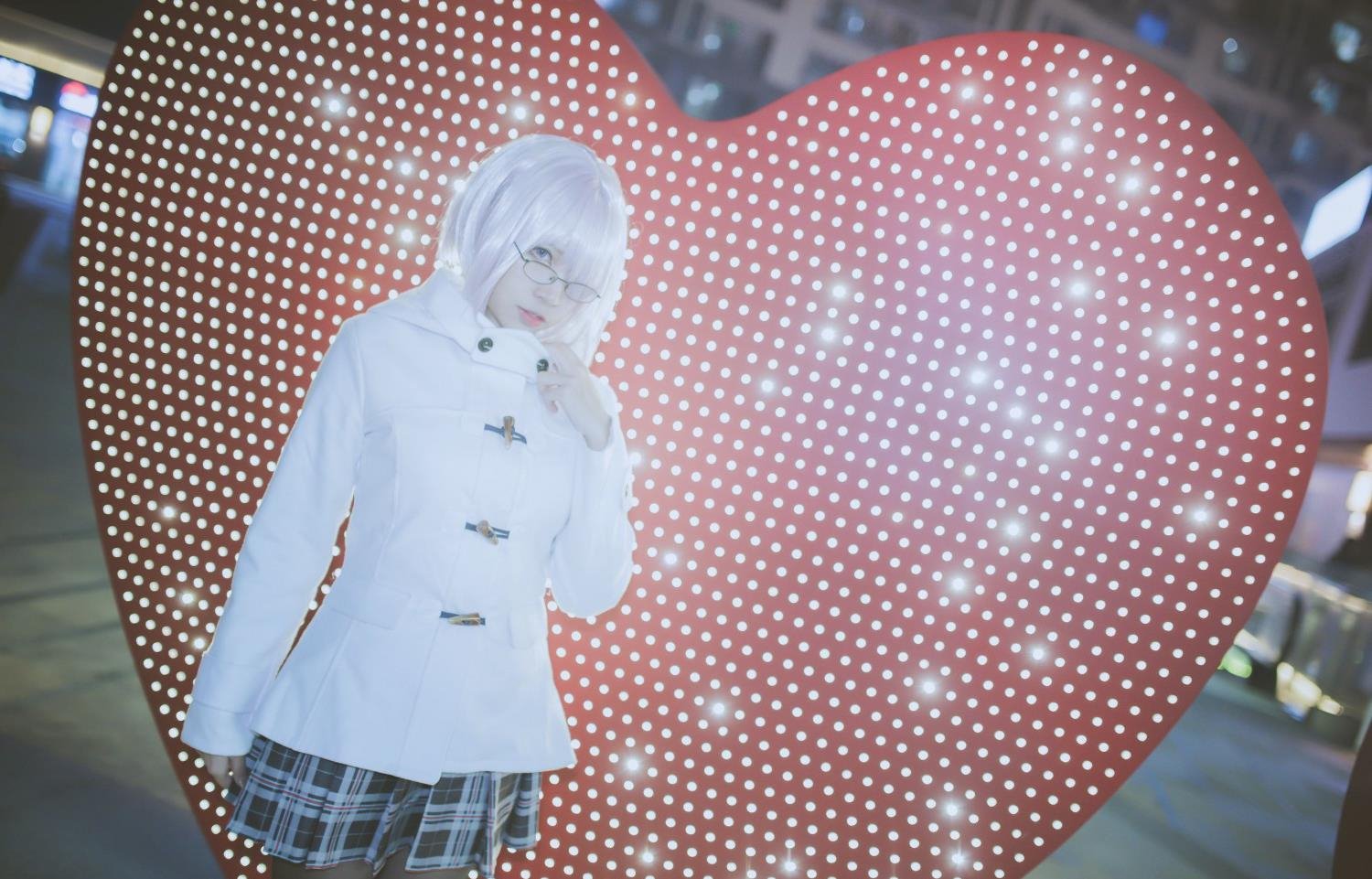 ���ߣ������ɫ��ͷ��