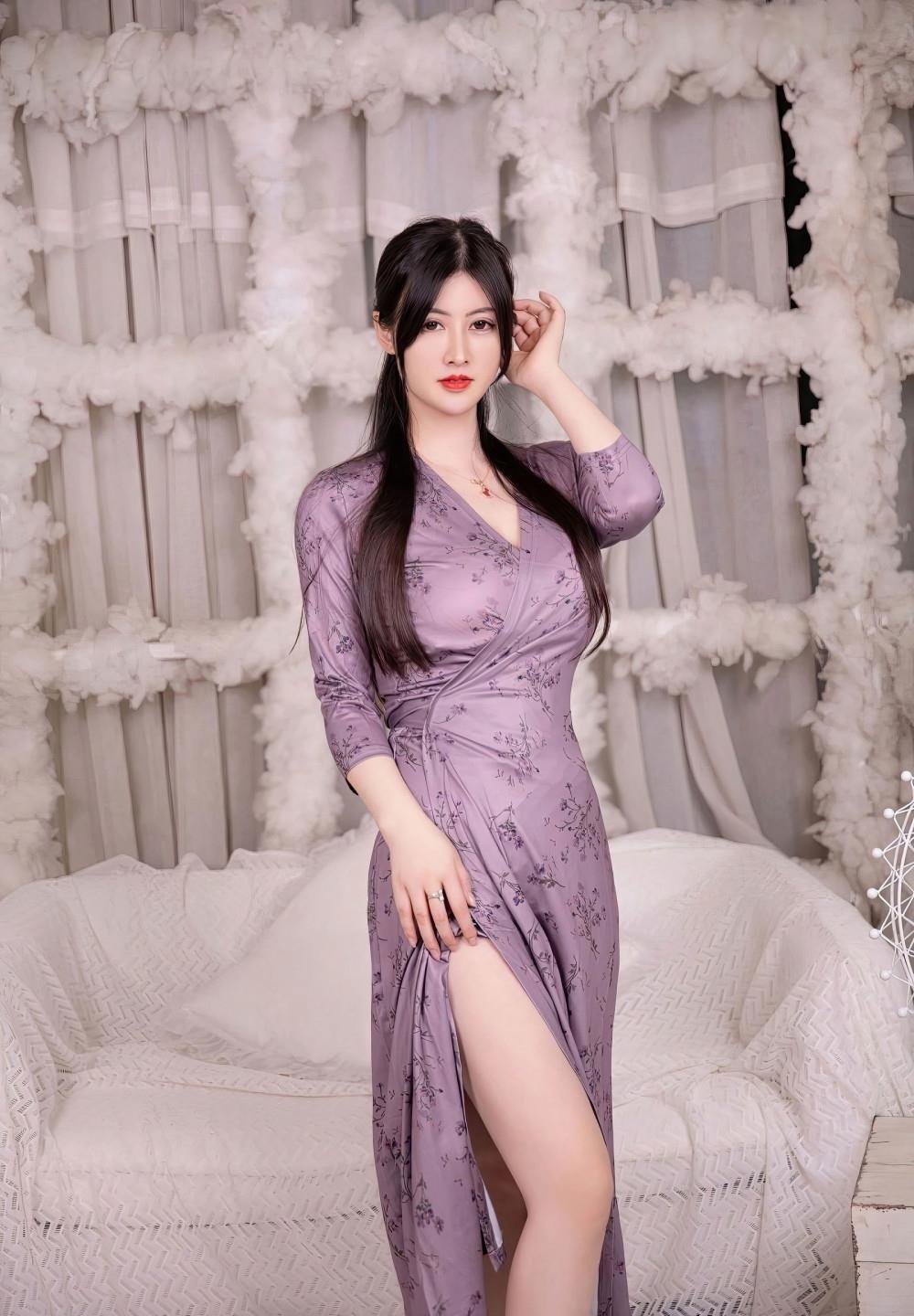 ���ߣ����Ӷ��е���ˬ�ĺ�ɫ��ͷ��