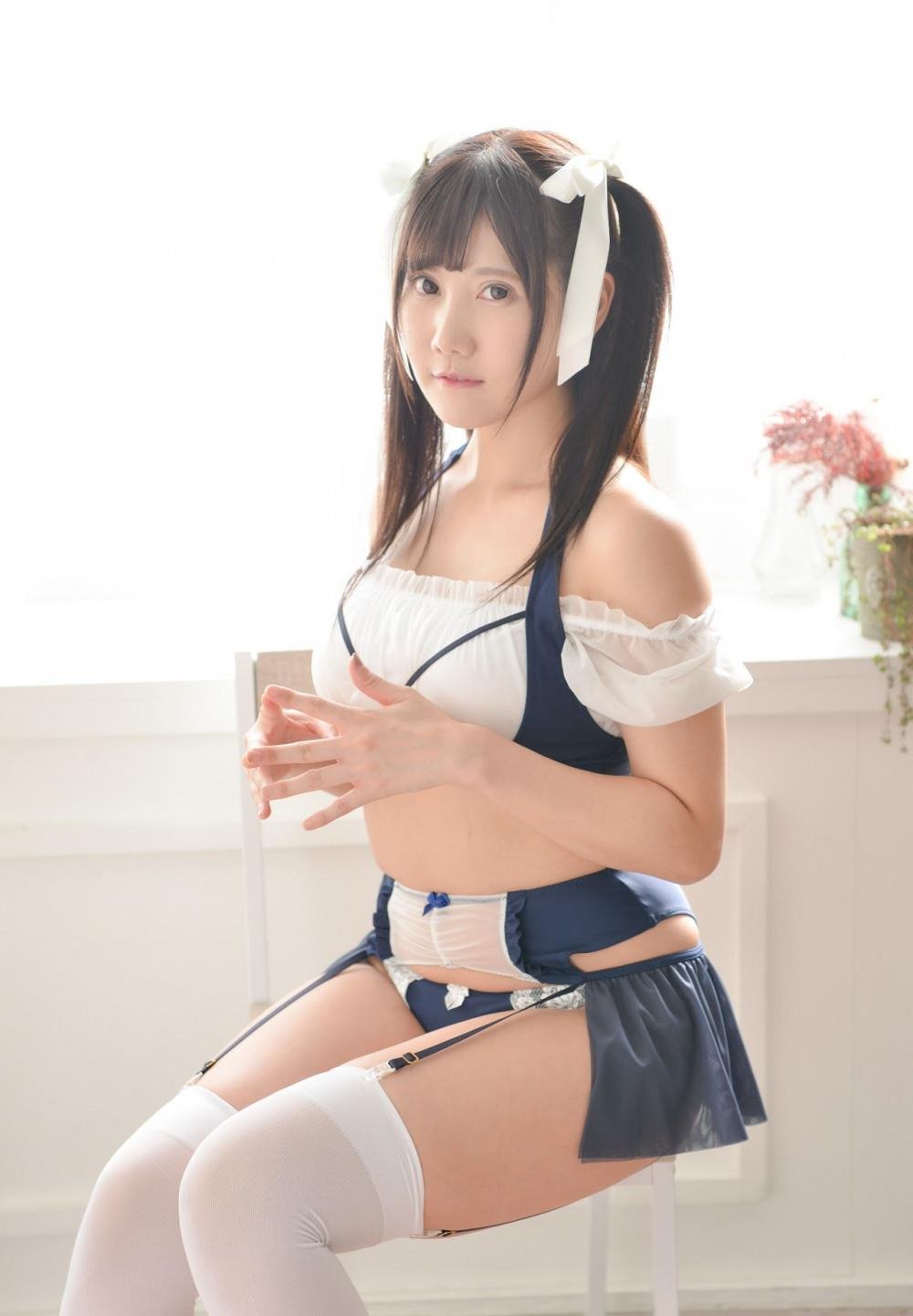 ���ߣ����еĻ�ɫ��ͷ��