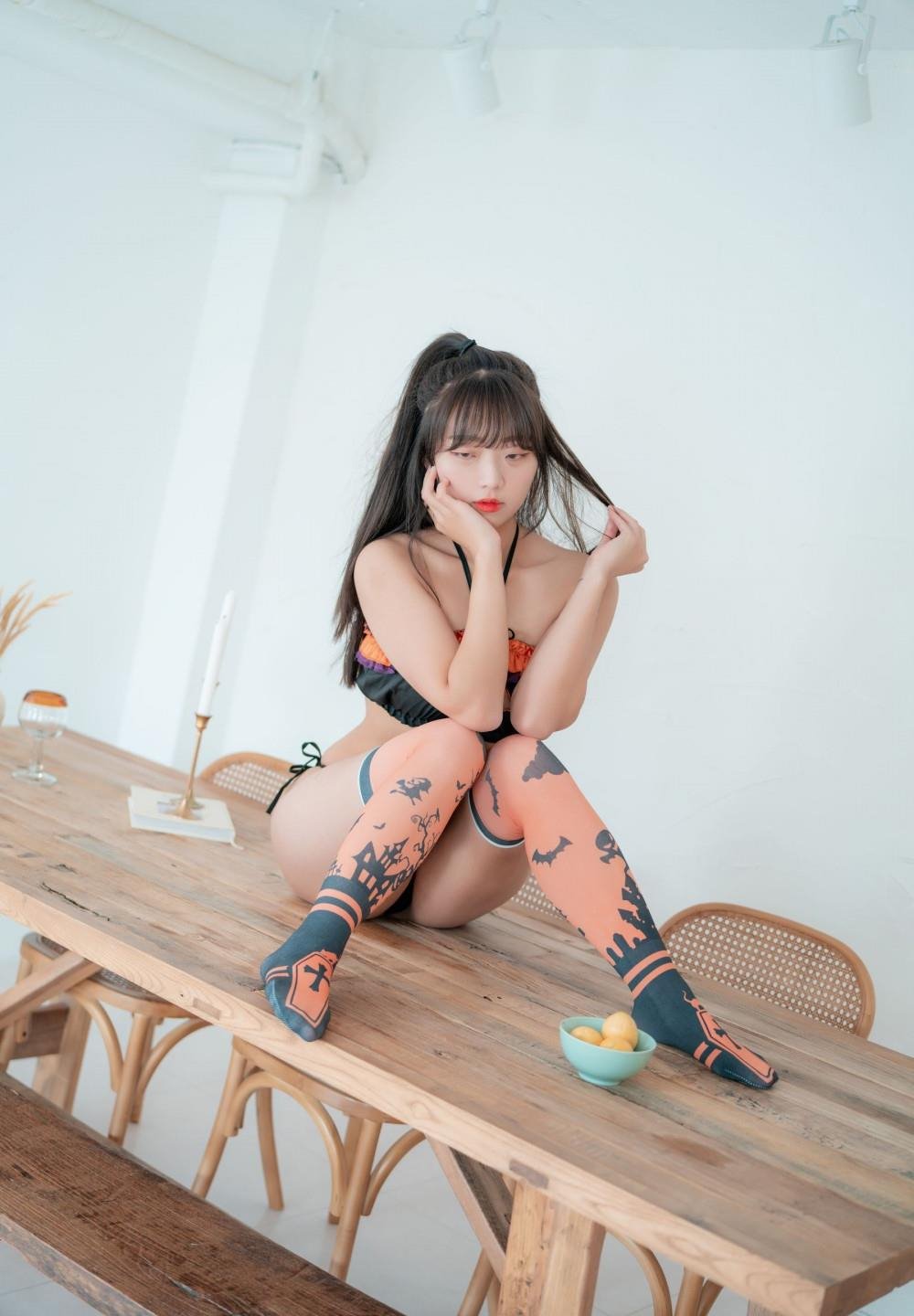 ��������