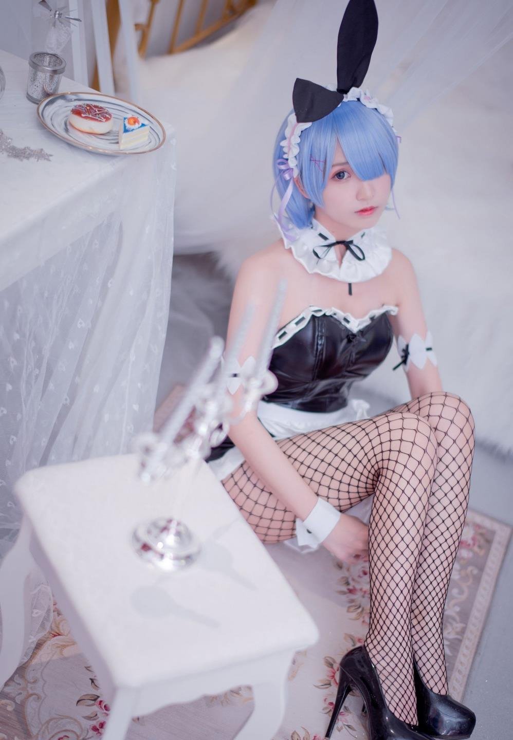 ���ߣ���ɫѩ�������ģ�ͷ��