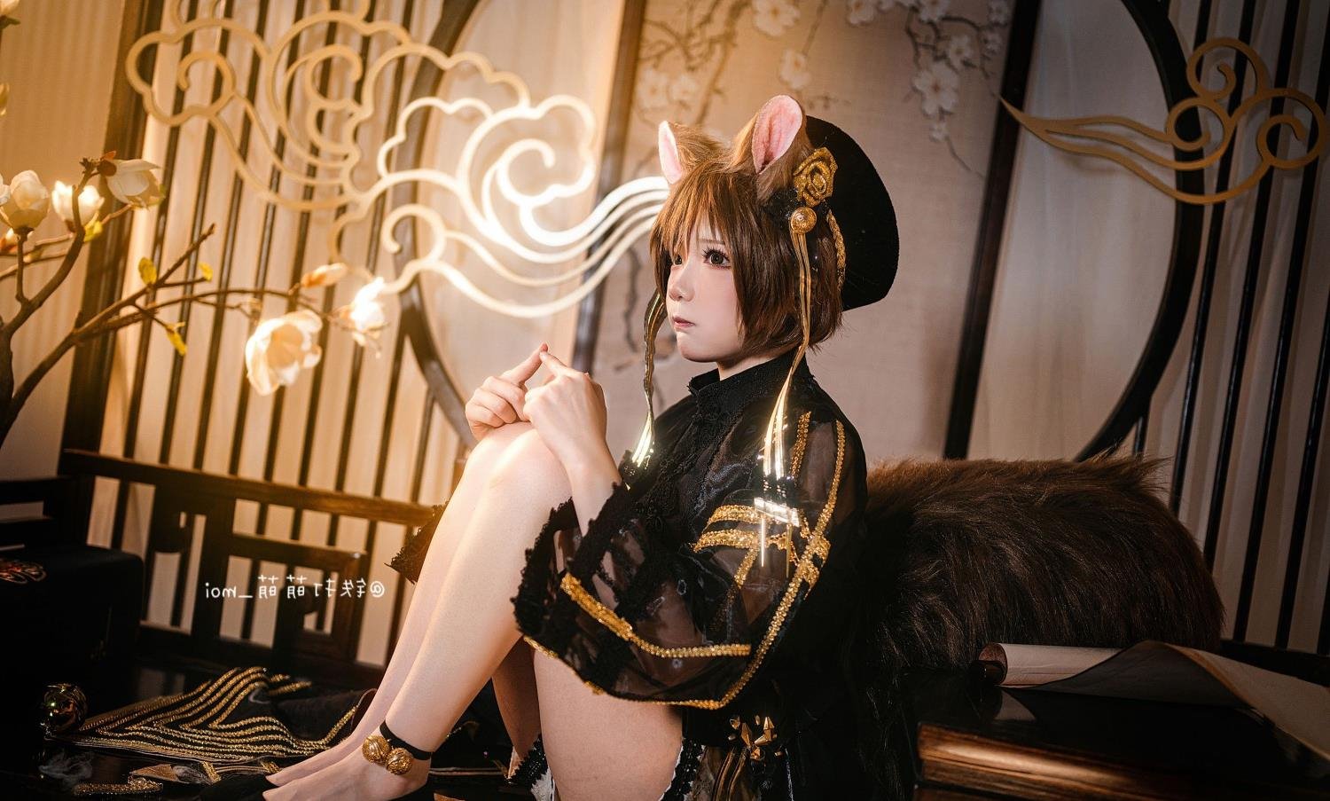 ���ߣ���ɫ�ɰ��ģ�ͷ��