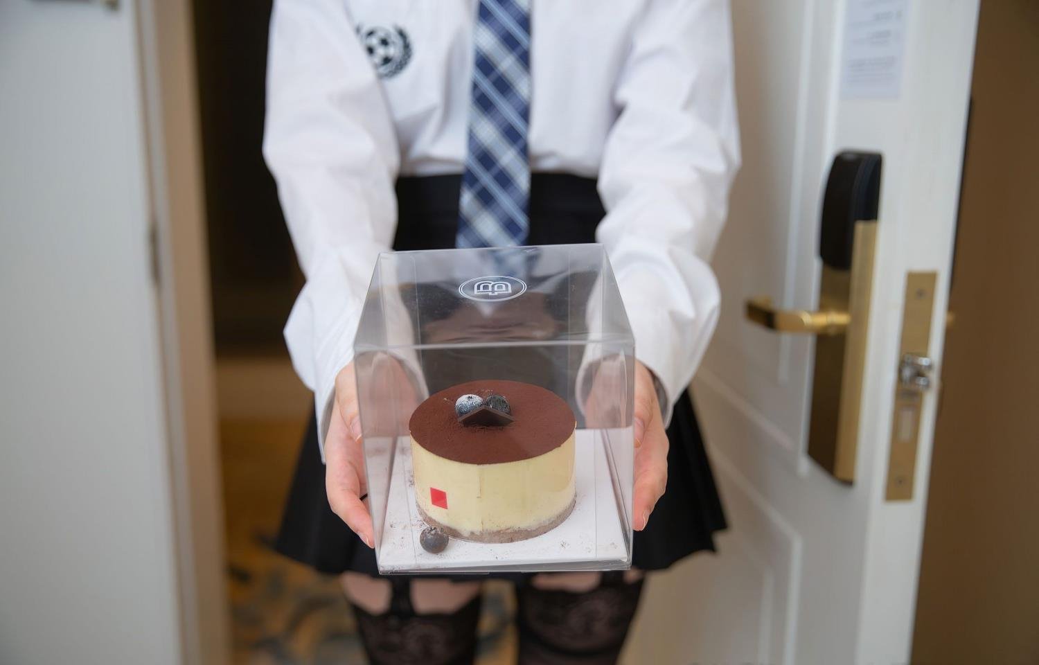 ���ߣ������������ɫ���еģ�ͷ��