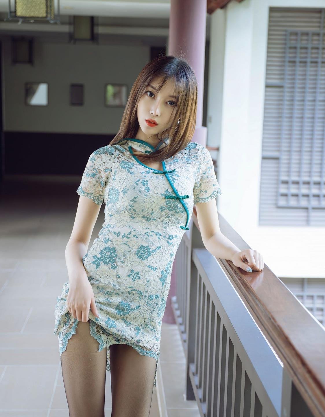 两女互舔真人动态图