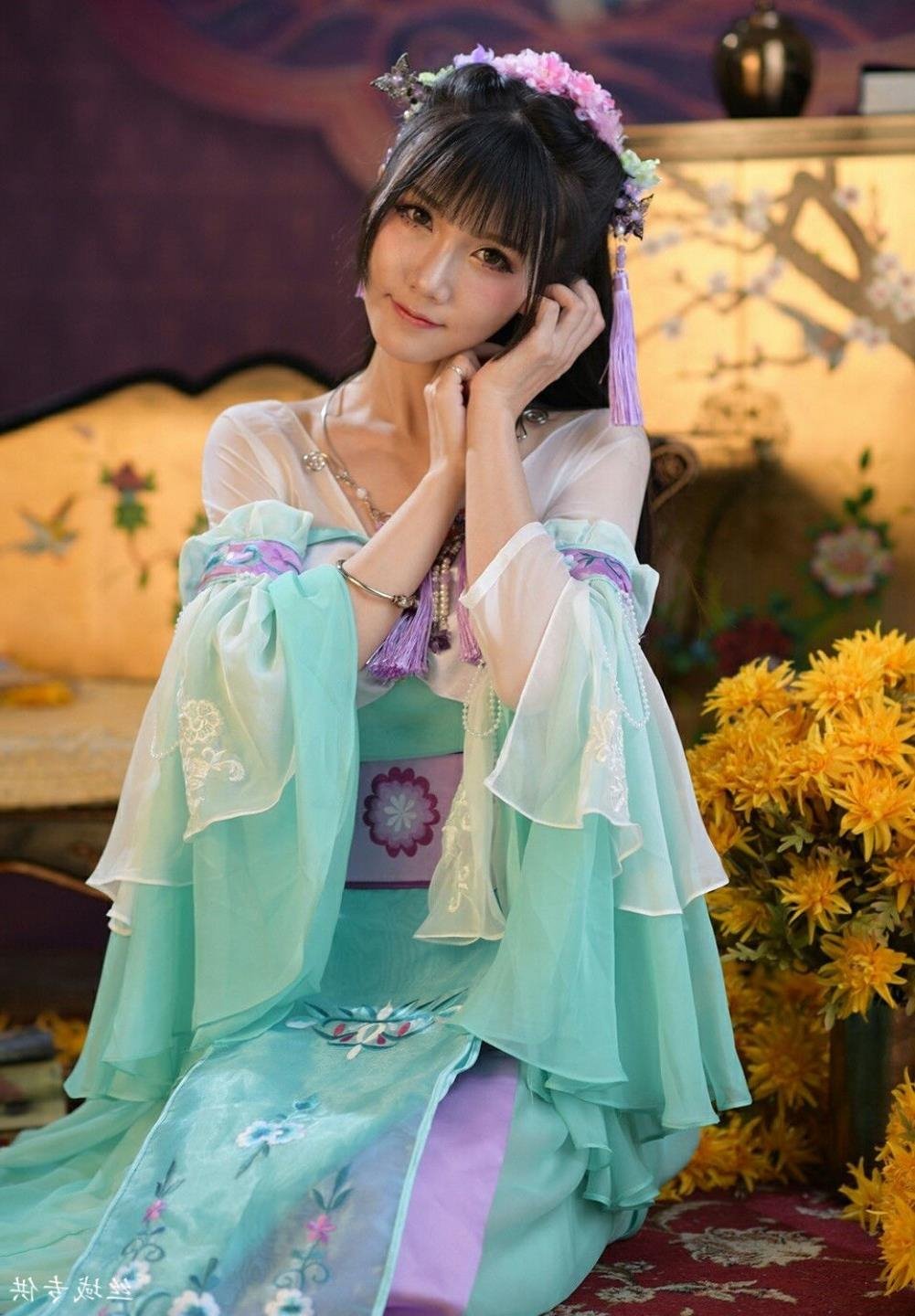 У԰��ɫ����