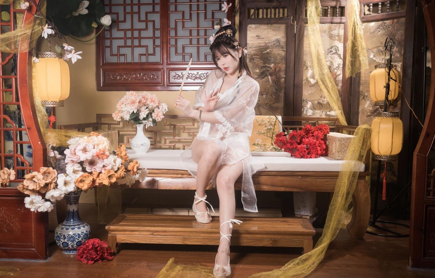 ���±���