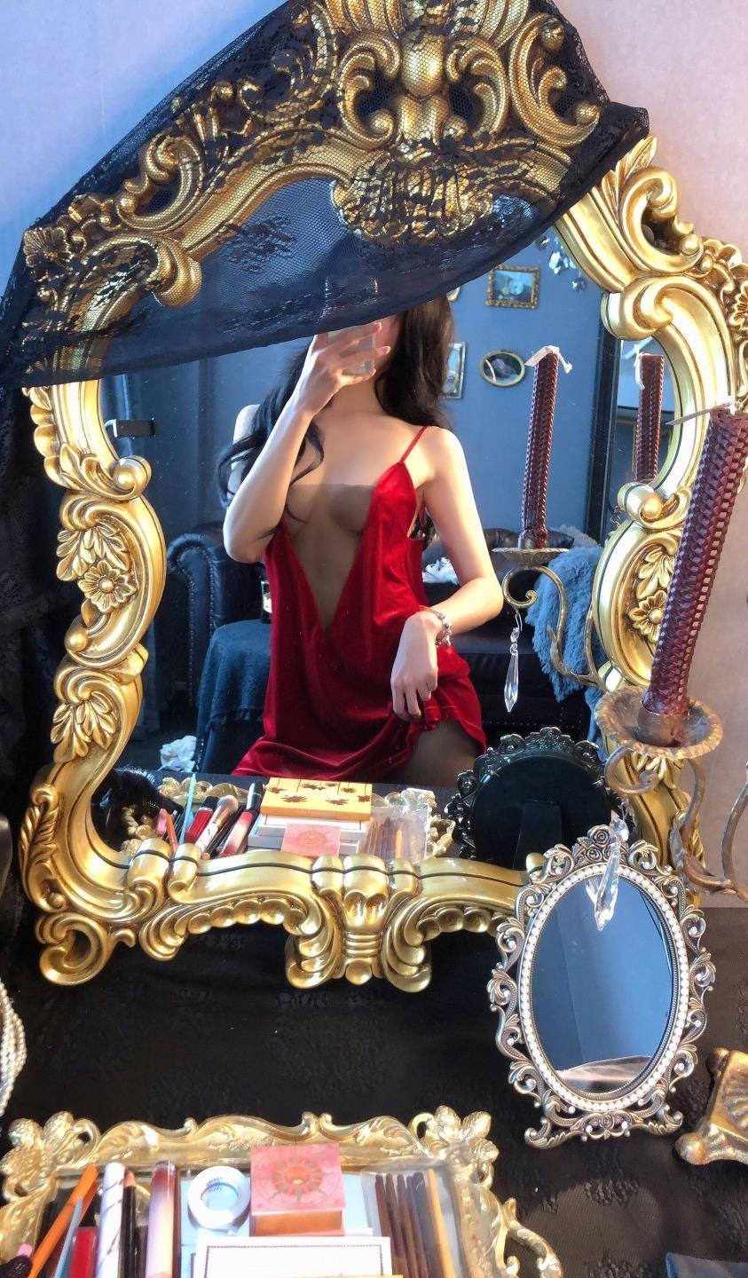 ���ߣ�ħ��ʦӥ����ģ�ͷ��