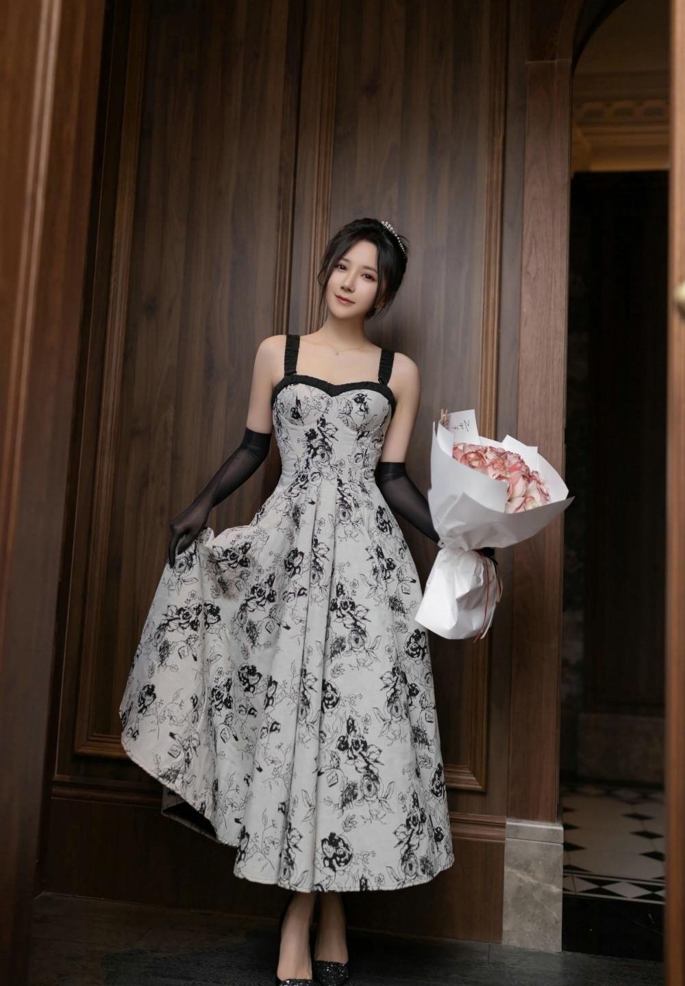 ���ߣ�è���ص�ʨ�ӣ�ͷ��