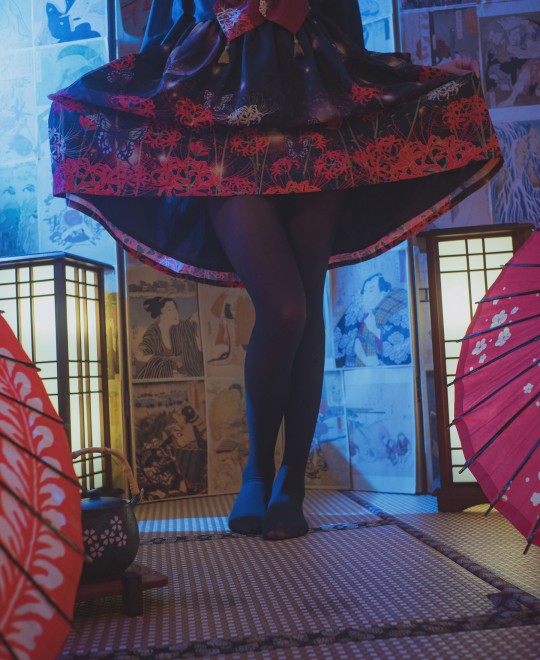 ���ߣ�«��ð�ռ�����ģ�ͷ��