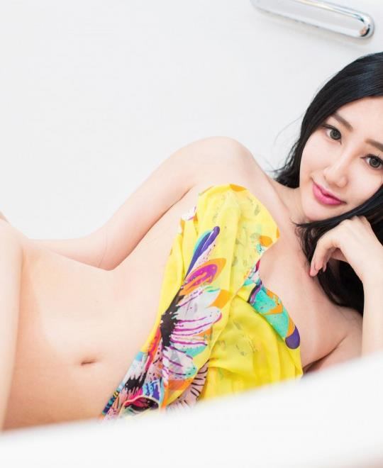 ���ߣ���ɫ��ѧ�ң�ͷ��