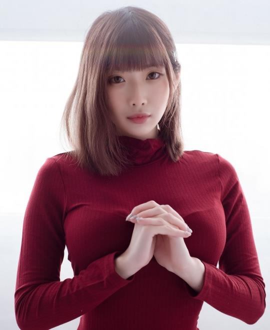 ���ߣ����ӱ���ѩ�ĺ���ģ�ͷ��