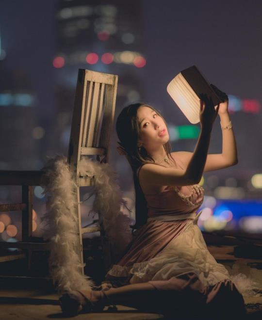 ���ߣ���ɫ���꣩ͷ��